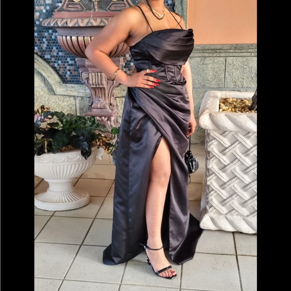 Elegant Black Evening Gown